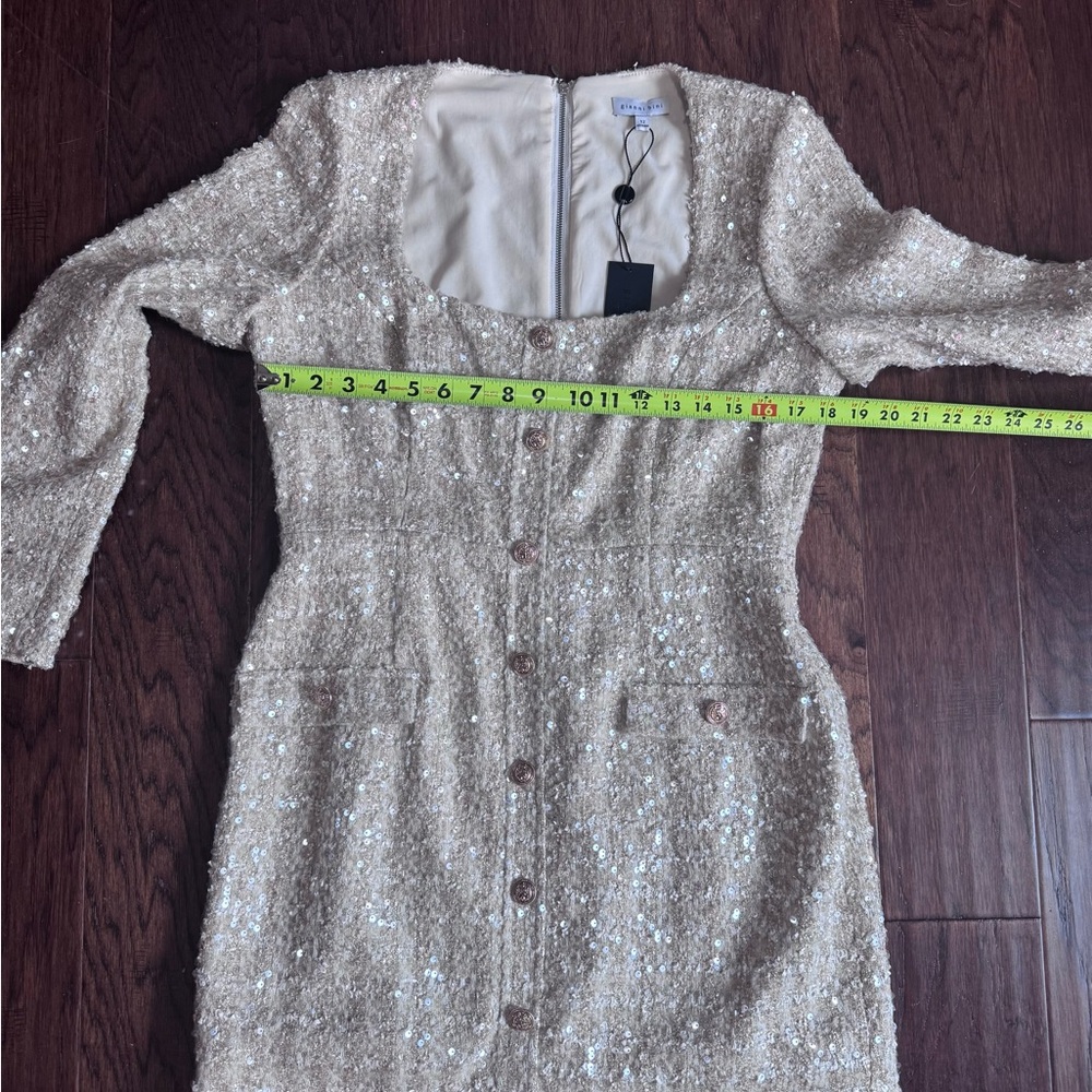 Elegant Sequin Dress in Gold